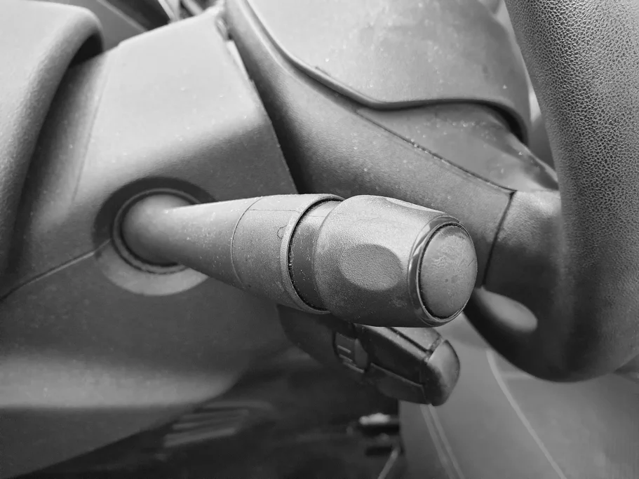 Nettoyage commande volant (avant)