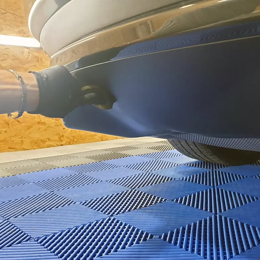 Traitement de finition pour préserver les surfaces de votre automobile
