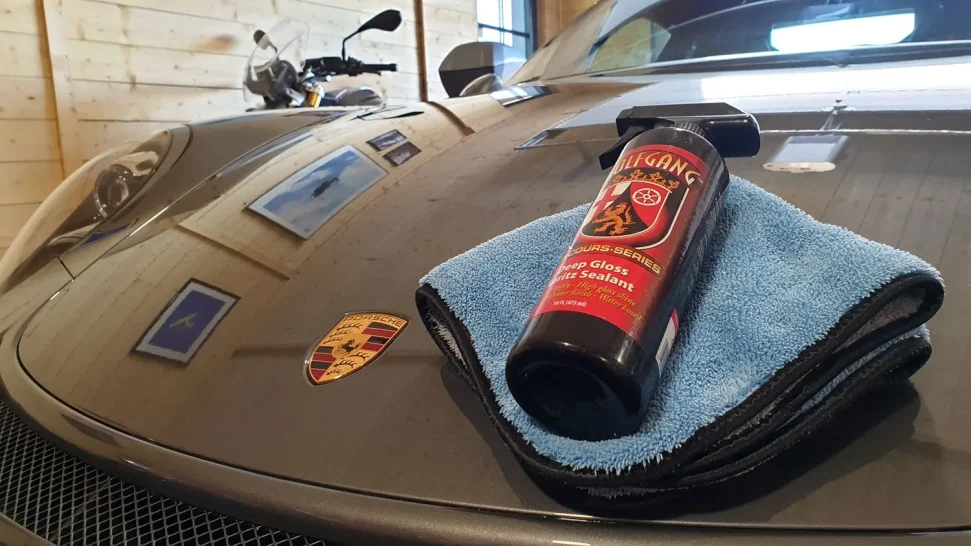 Application de la cire haut de gamme